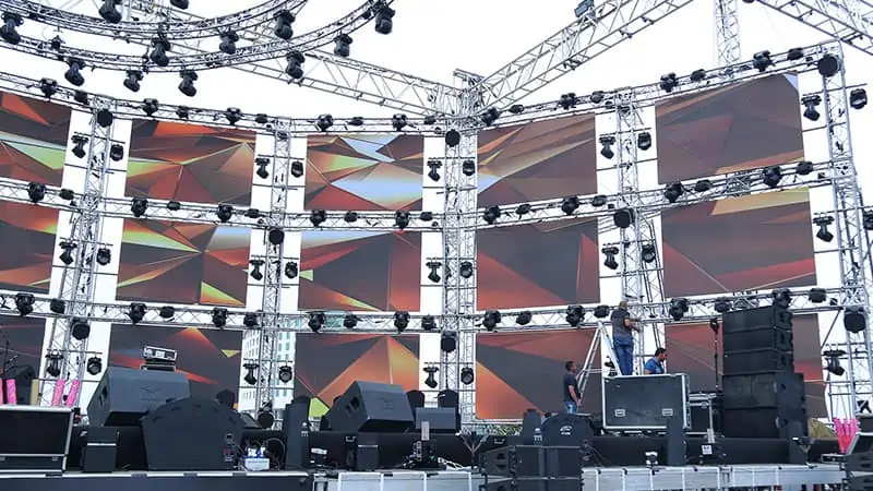 outdoo hoisting led screen