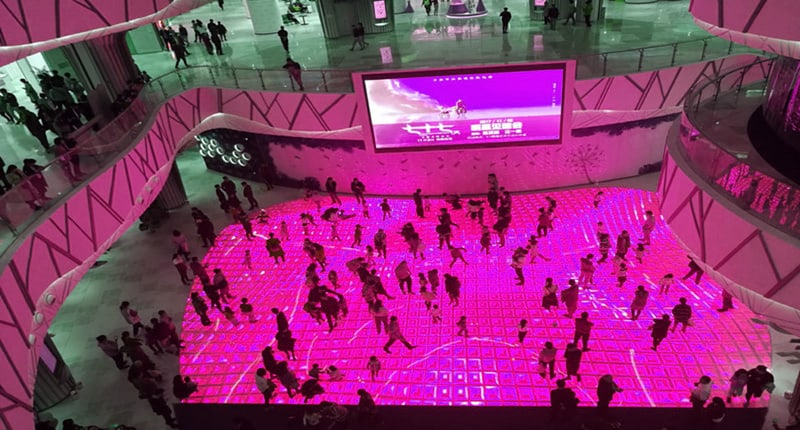  display a led sulla pista da ballo b