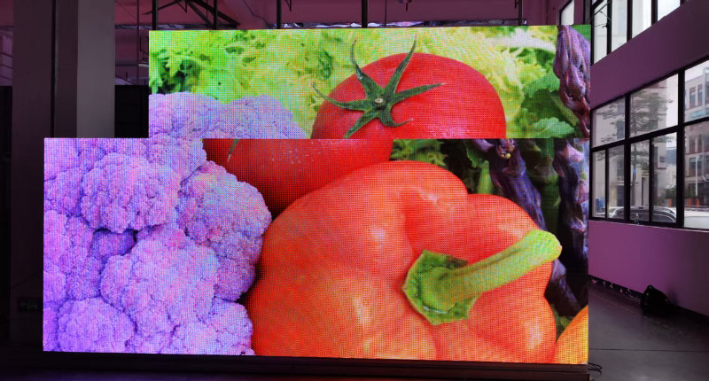 50m² P3.91 Outdoor Standard LED Display Installation in Italy