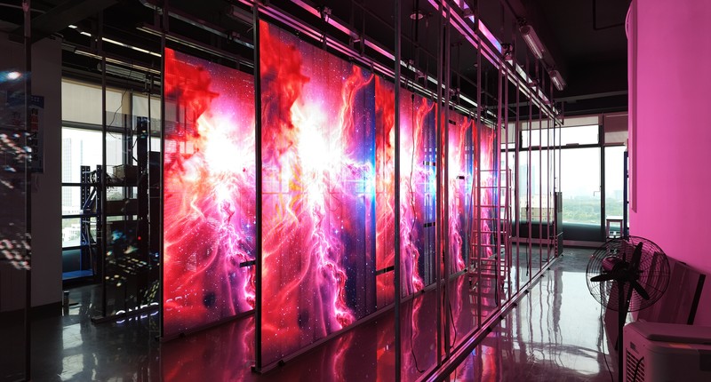 france 39m² p3.47 transparent led display2