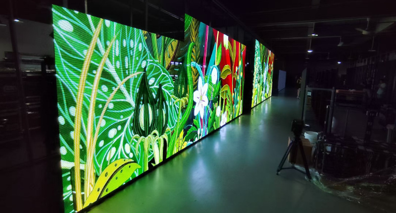 Switzerland 32㎡ P3.9-7.8 Transparent LED Display1