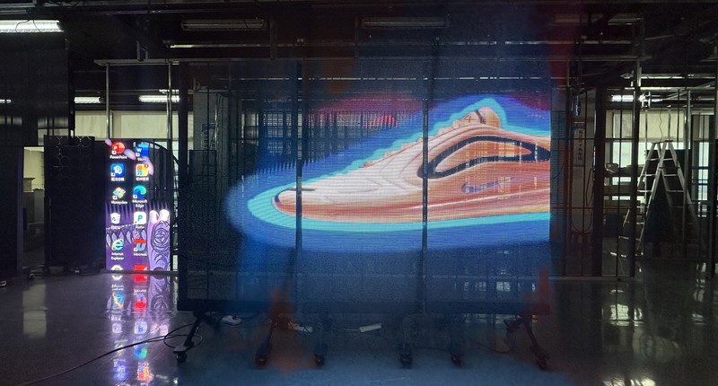 netherlands 3psc p3.9 7.8 indoor transparent led poster2